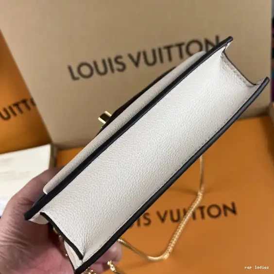 Cheap POCHETTE VUITTON MYLOCKME CHAIN LOUIS 0628